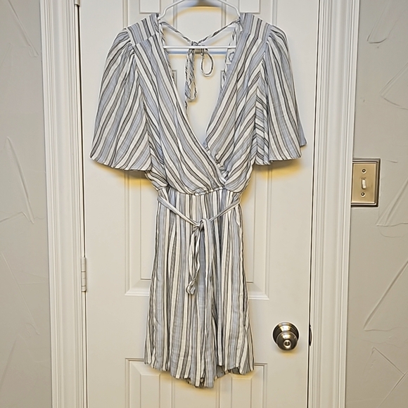 NWT Blue Rain Romper From Francesca's. Blue, Black, White Stripped - Picture 2 of 7